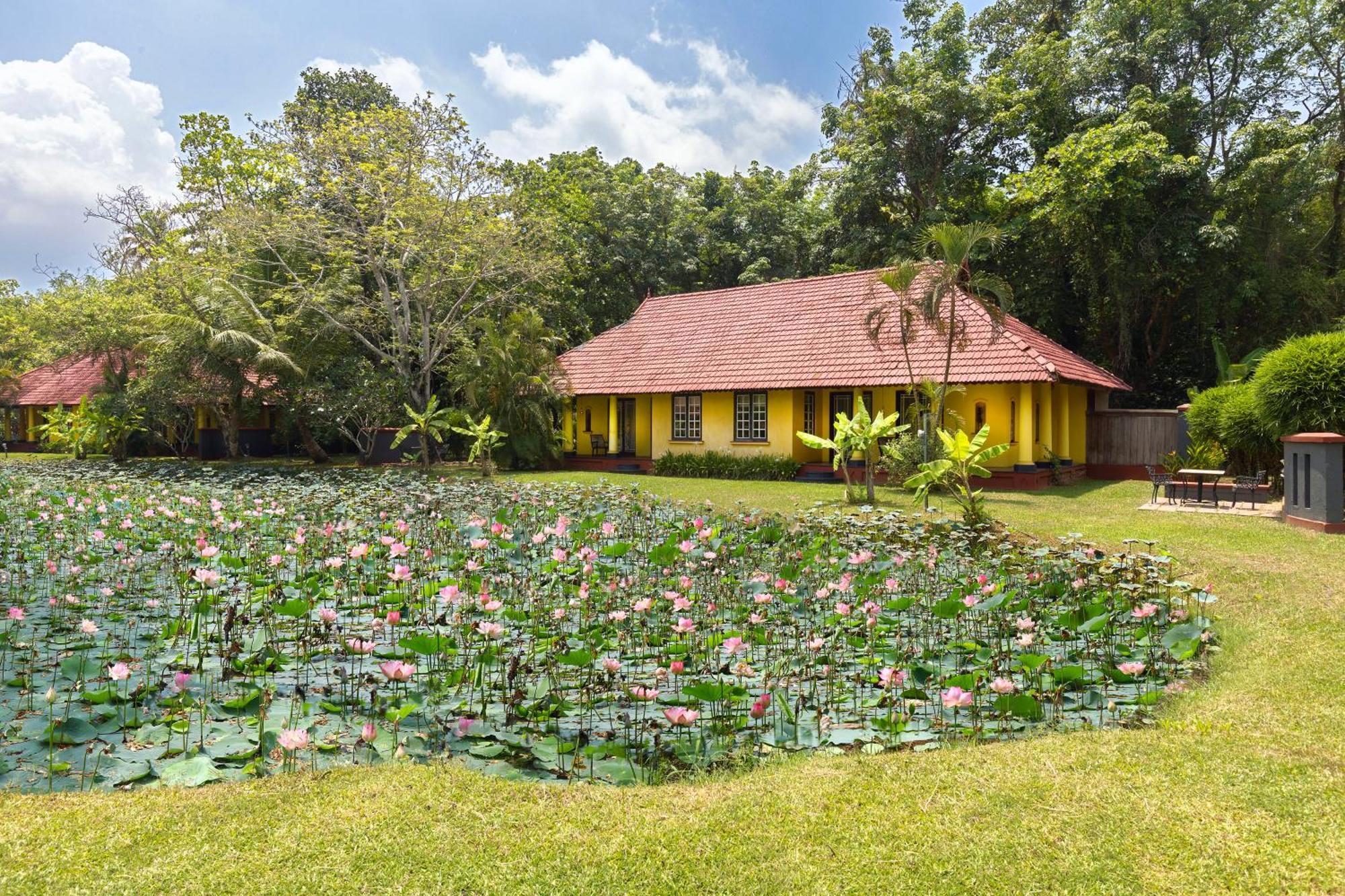 Taj Kumarakom Resort And Spa Kerala Екстер'єр фото